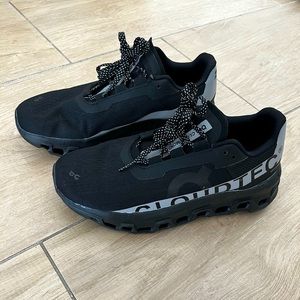 ONCloud CloudMonster Sz 8.5 Women (7Mens) - like new!  8.5 wide for women